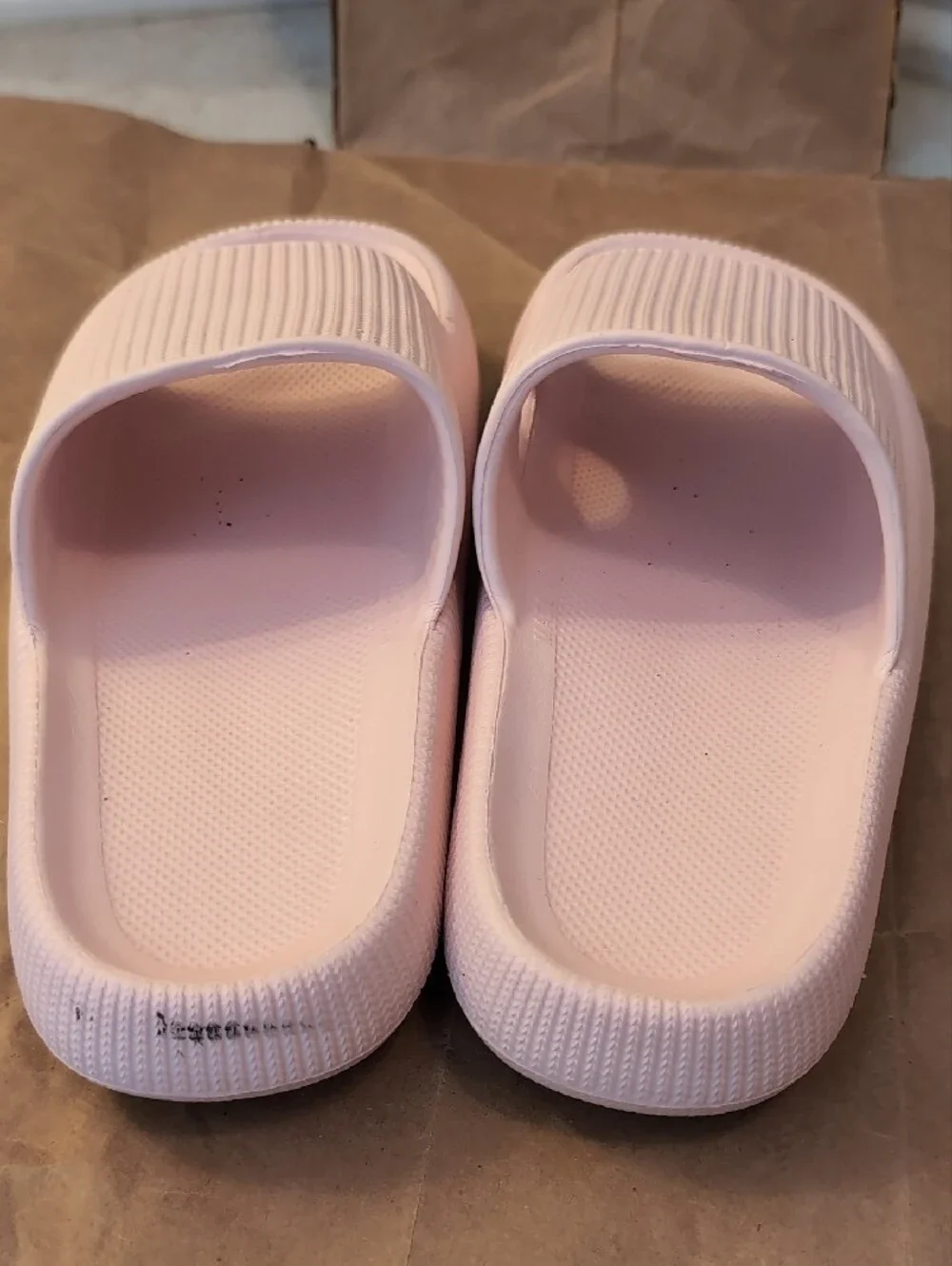 Women’s Slip-On Slide Sandals - Light Pink